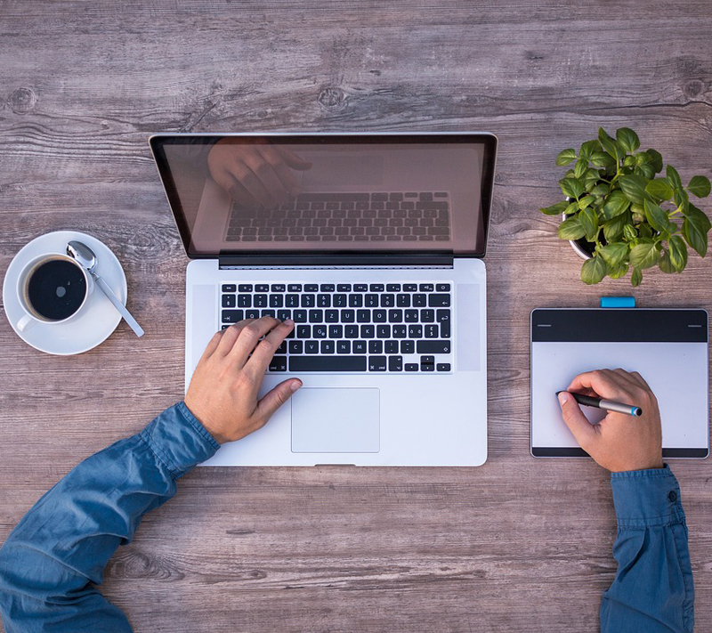 Personas que cobran por honorarios